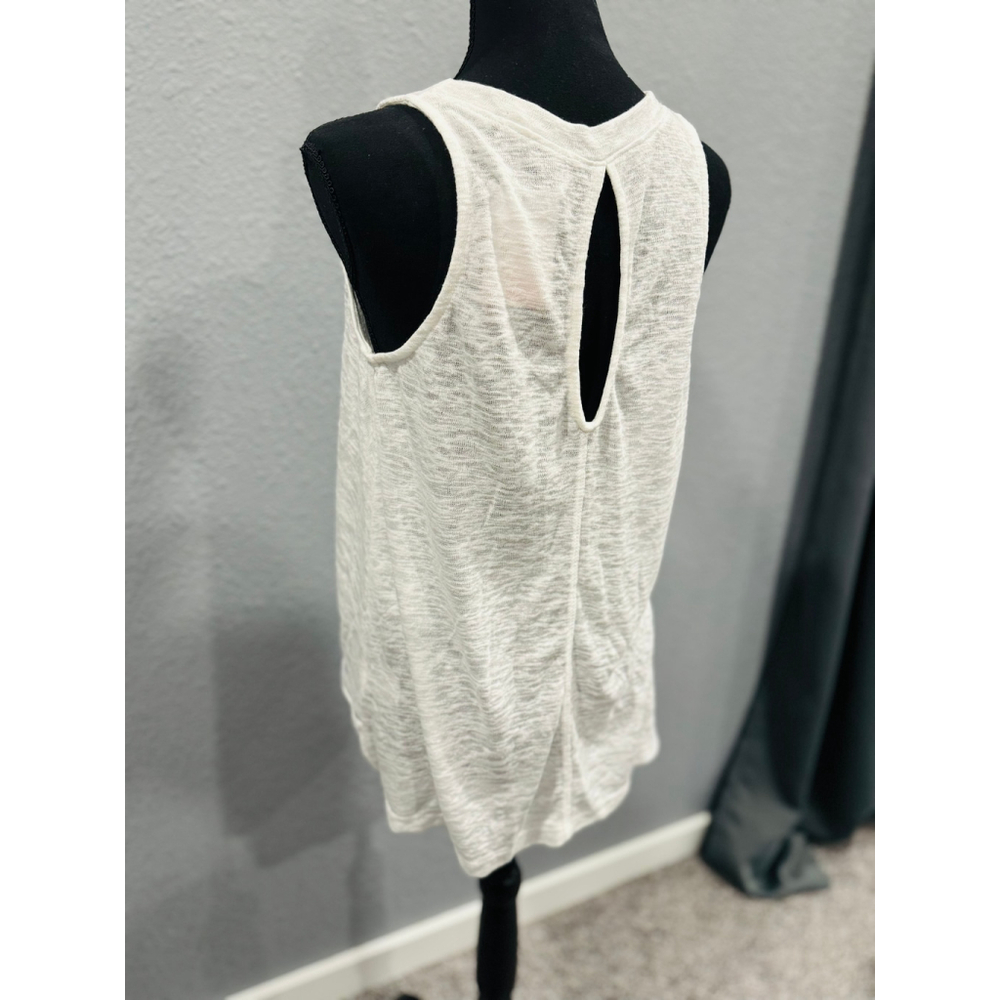 Cherish Women's Sleeveless Twist-Front Top NWOT, Sz M - Picture 8 of 10